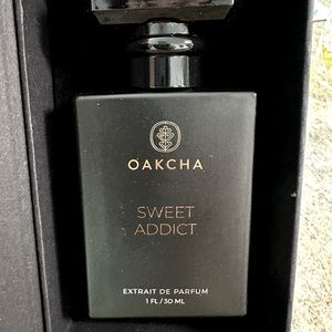 Oakcha perfume in sweet addict